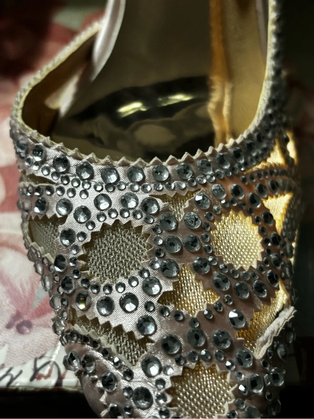 XYD Women's Pumps, Elegant Pointed Toe, D'Orsay Kitten Low Heels, Rhinestone
